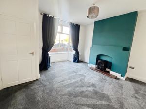 Lounge- click for photo gallery